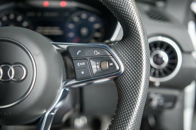 Audi TT Roadster Black Edition 40 Tfsi 197 Ps S Tronic Grey #20