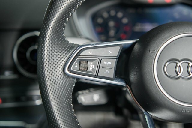 Audi TT Roadster Black Edition 40 Tfsi 197 Ps S Tronic Grey #19