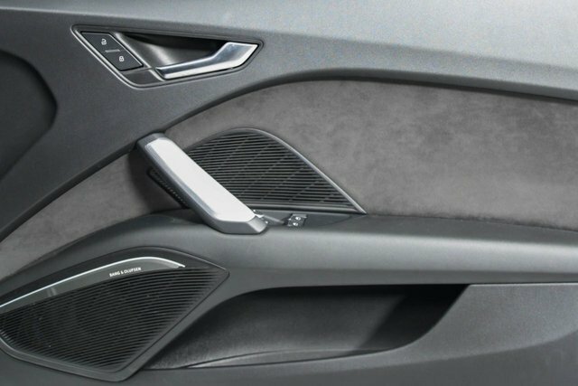 Audi TT Roadster Black Edition 40 Tfsi 197 Ps S Tronic Grey #24