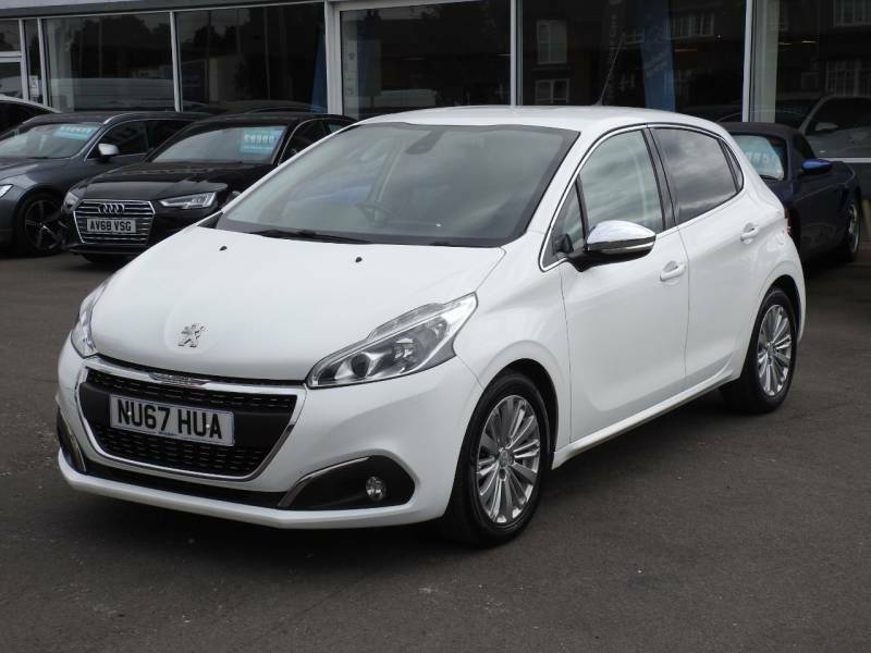 Peugeot 208 1.2 Puretech 82 Allure - 2017 67 NU67HUA White #2