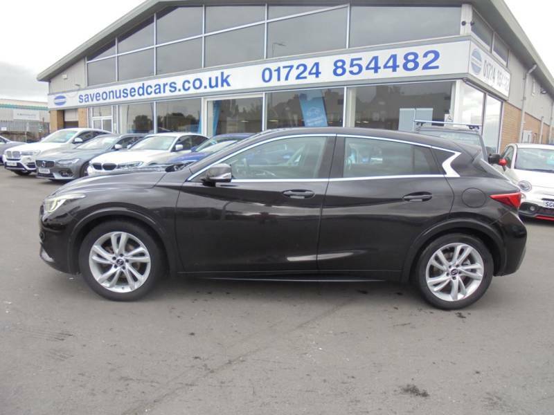 Infiniti Q30 1.5D Premium Dct - 2016 16 Black #4