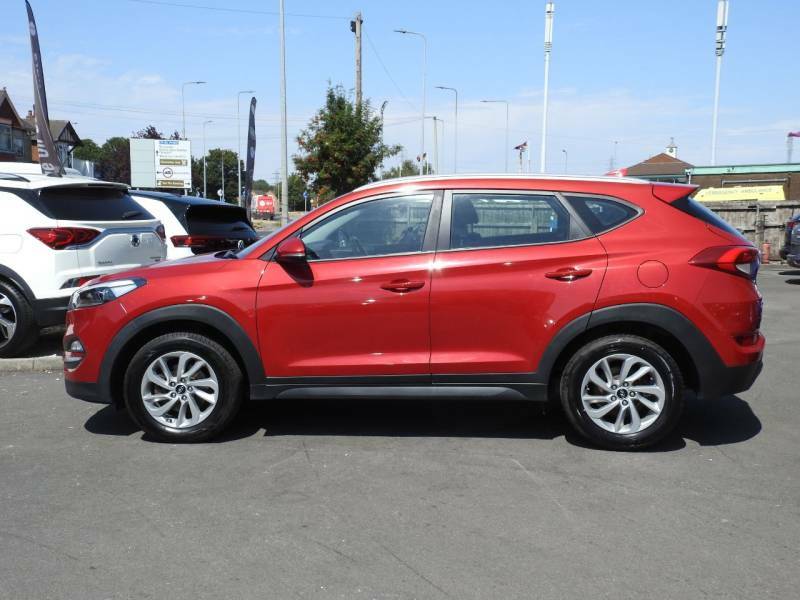 Hyundai Tucson 1.6 Gdi Blue Drive Se 2Wd Red #3