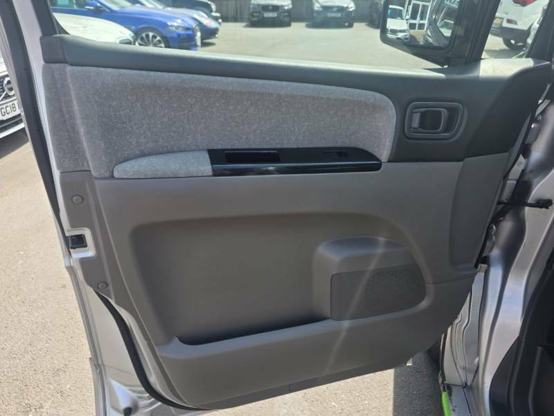 Nissan Elgrand 3.5L 3.5 Silver #11