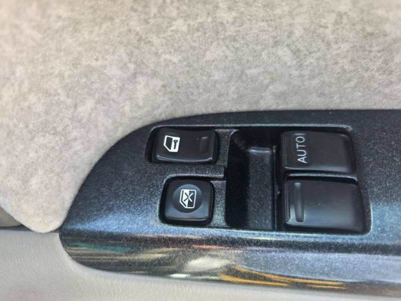 Nissan Elgrand 3.5L 3.5 Silver #20