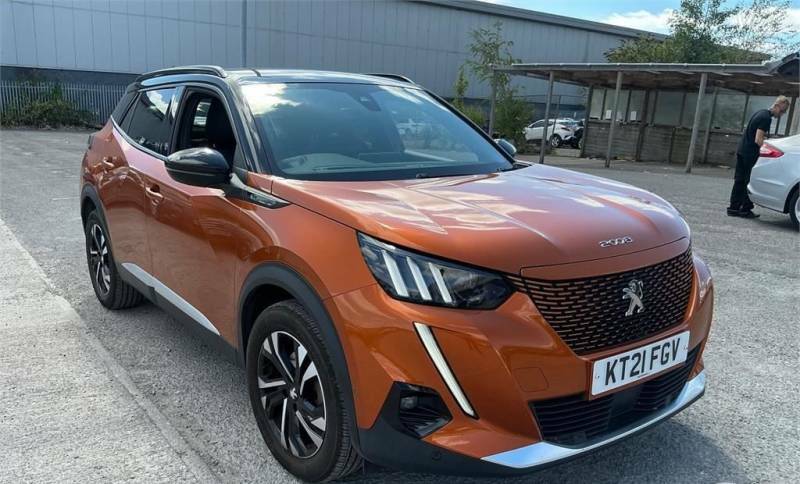 Peugeot e-2008 100Kw Gt 50Kwh Orange
