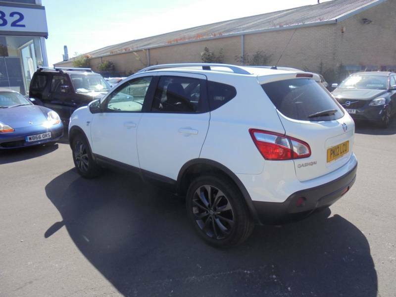 Nissan Qashqai 1.5 Dci 110 N-tec White #4