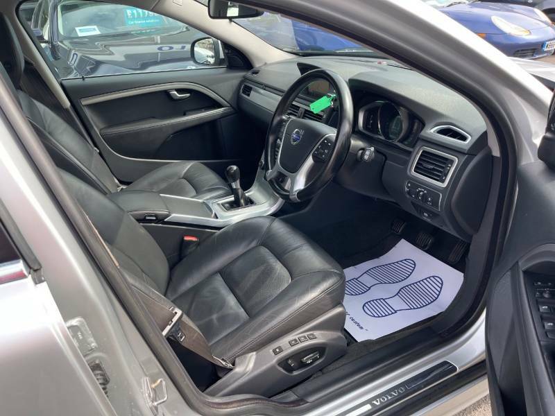 Volvo V70 D3 136 Se Lux SL63BYV Silver #5