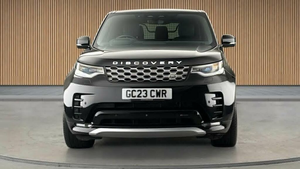 Land Rover Discovery 3.0 D300 Mhev Metropolitan Edition Suv GC23CWR Black #3