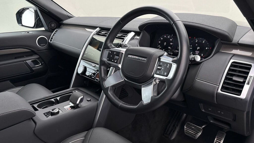 Land Rover Discovery 3.0 D300 Mhev Metropolitan Edition Suv GC23CWR Black #5