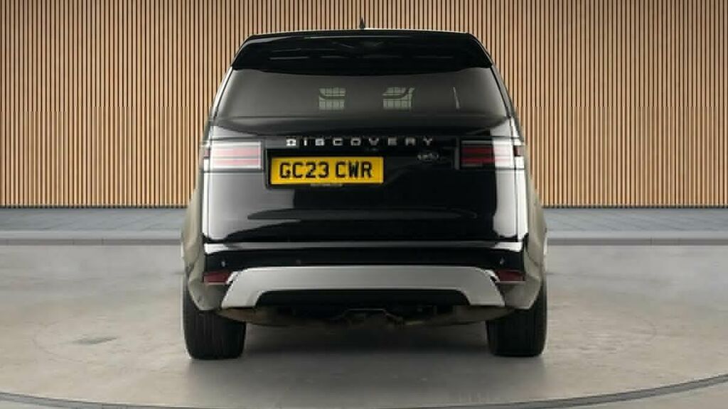 Land Rover Discovery 3.0 D300 Mhev Metropolitan Edition Suv GC23CWR Black #4