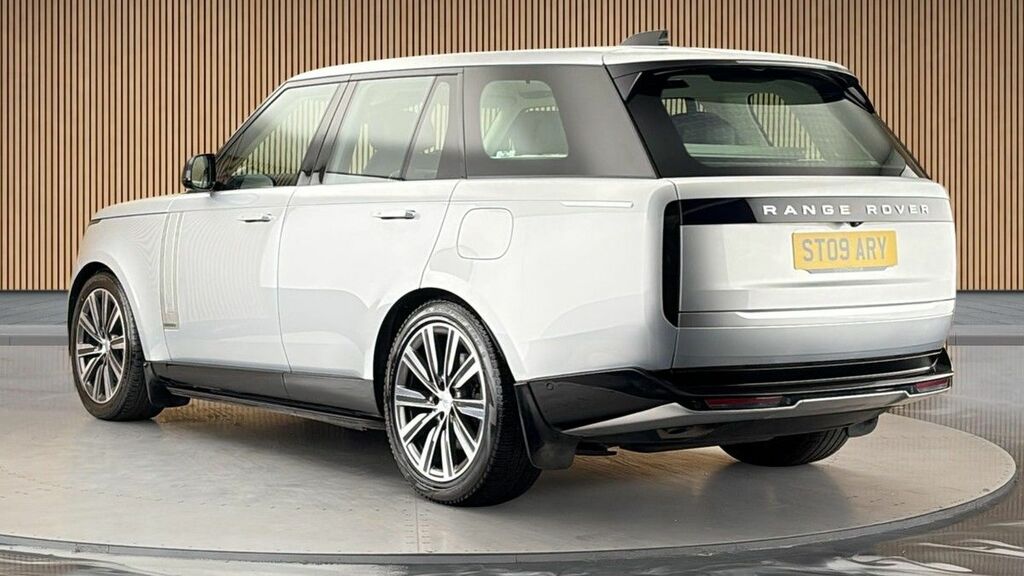 Land Rover Range Rover 3.0 P460e 38.2Kwh Suv Plu ST09ARY Silver #2