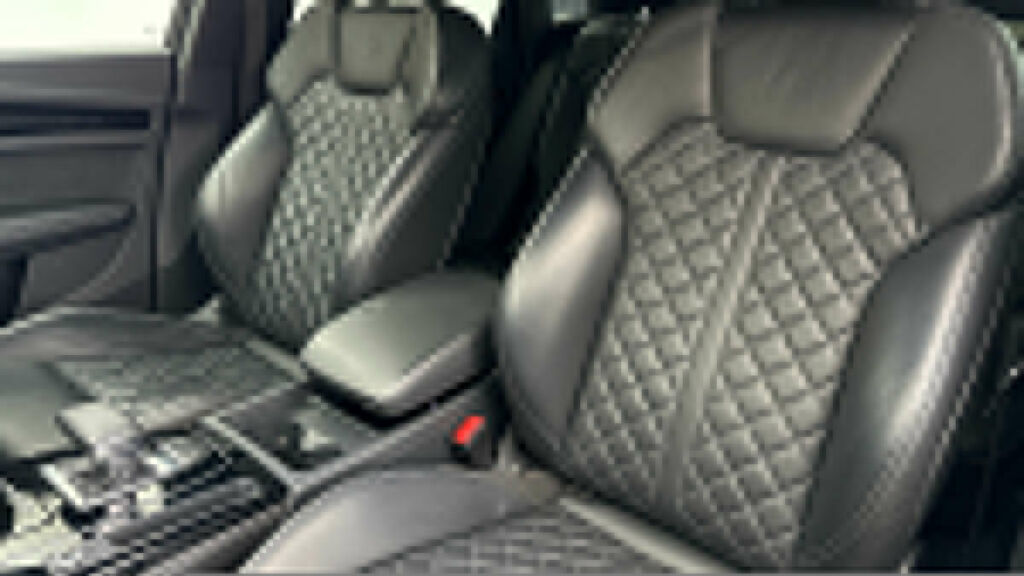 Audi Q5 2.0 Tfsi 45 Edition 1 Suv S Tronic Quat AE72WPA Black #6