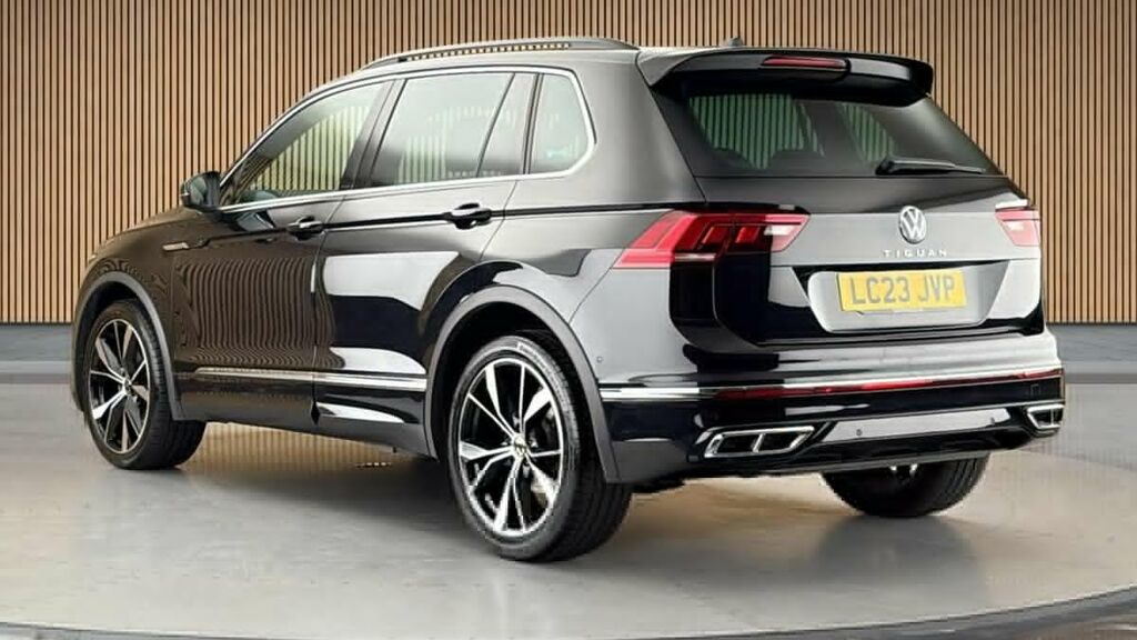 Volkswagen Tiguan 1.5 Tsi R-line Suv Dsg Euro 6 Ss 15 LC23JVP Black #2