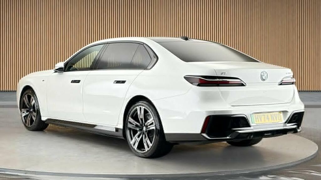 BMW i7 50 105.7Kwh M Sport Saloon Edriv  #2