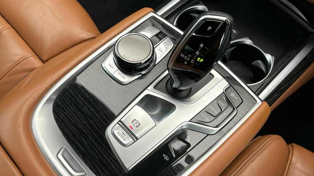 BMW 7 Series 3.0 730D Mht M Sport Saloon Hybrid WP22RXC #6