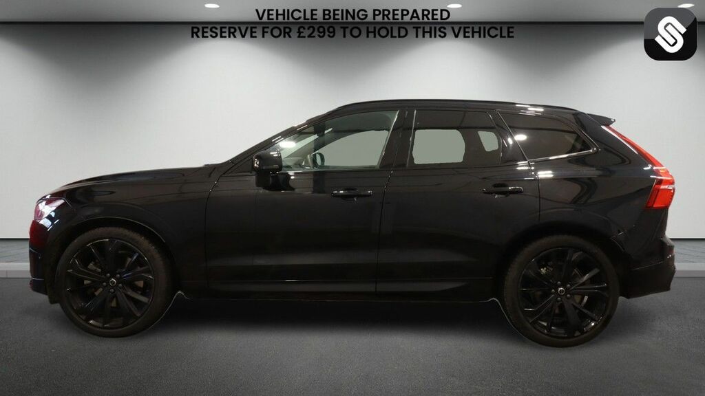 Volvo XC60 2.0 B5 Mhev Ultra Black Edition Suv Hyb EJ74VRO Black #4