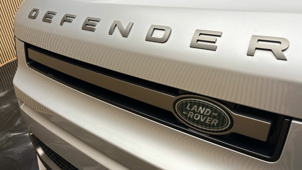 Land Rover Defender 110 2.0 P400e X-dynamic Hse 110 Green #24