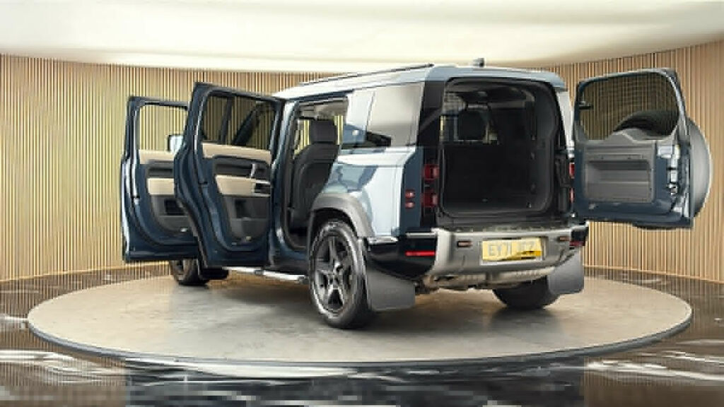 Land Rover Defender 110 3.0 D250 X-dynamic Se 110 7 Seat Grey #15