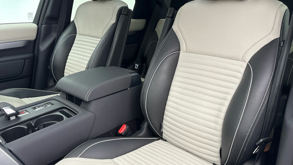 Land Rover Discovery 3.0 D300 Mhev Dynamic Hse Suv 4Wd GF73DZB Black #6