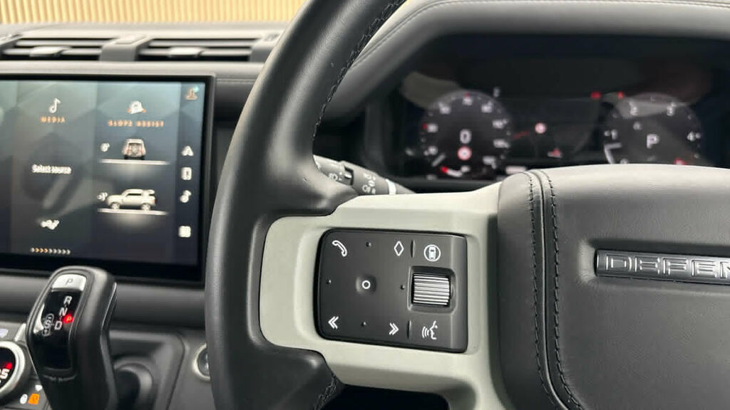 Land Rover Defender 110 P300e X-dynamic Hse Pangea Green Green #13