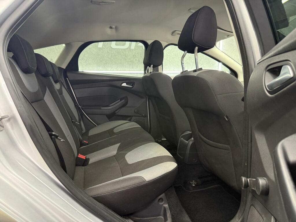 Ford Focus Estate 1.0T Ecoboost Titanium Euro 5 Ss 20 Black #25