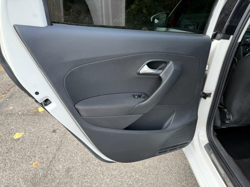 Volkswagen Polo 1.4L Sel Black #39