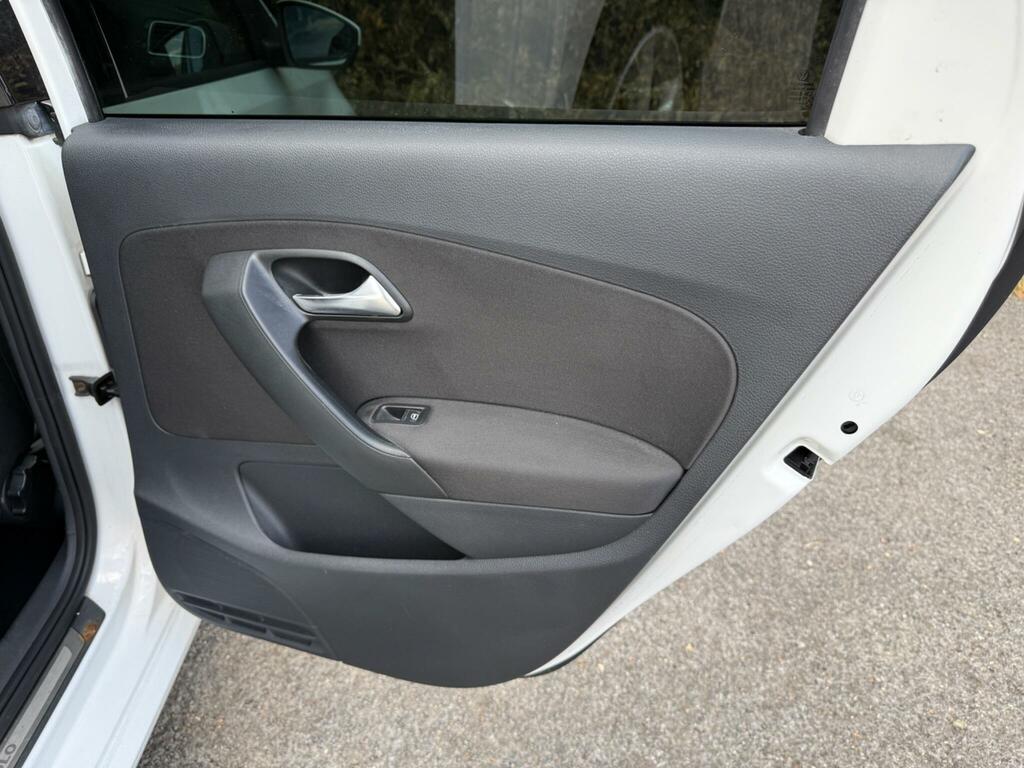 Volkswagen Polo 1.4L Sel Black #41