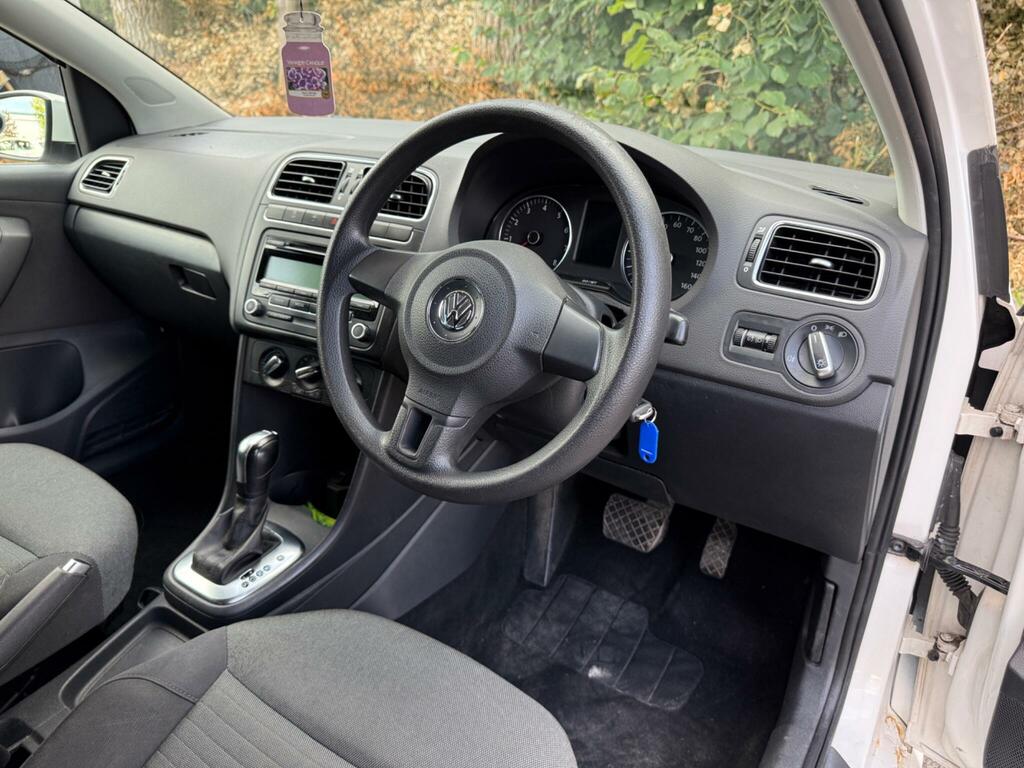 Volkswagen Polo 1.4L Sel Black #2