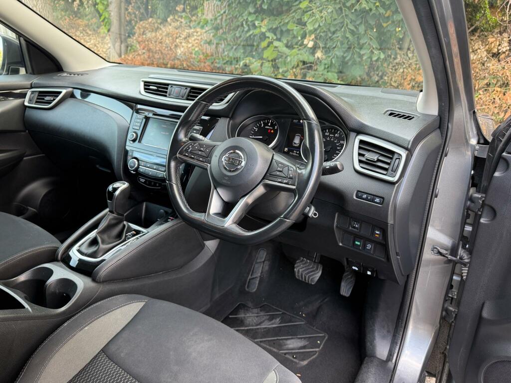 Nissan Qashqai Acenta Premium Grey #2