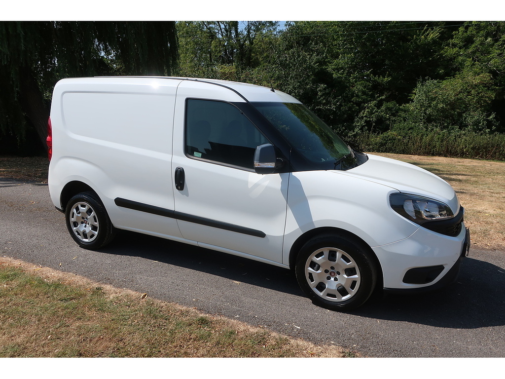 Fiat Doblo 1.3 Multijetii Tecnico Panel Van White #2