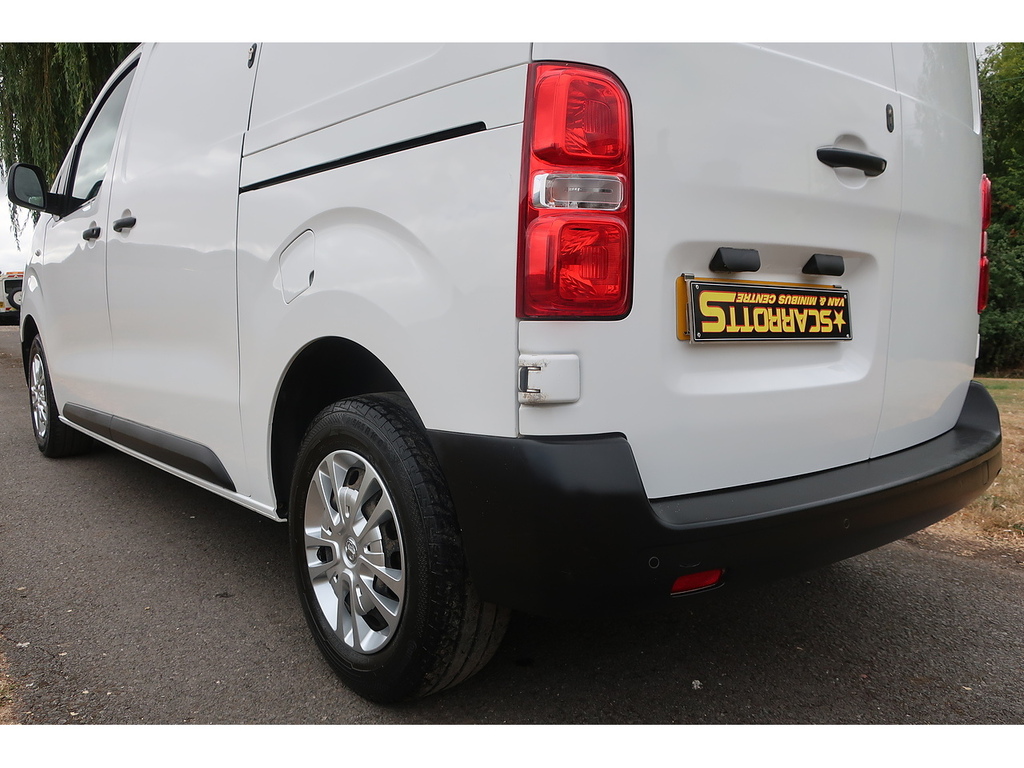 Vauxhall Vivaro 2.0 Turbo D 3100 Dynamic Panel Van 6Dr Manu White #6