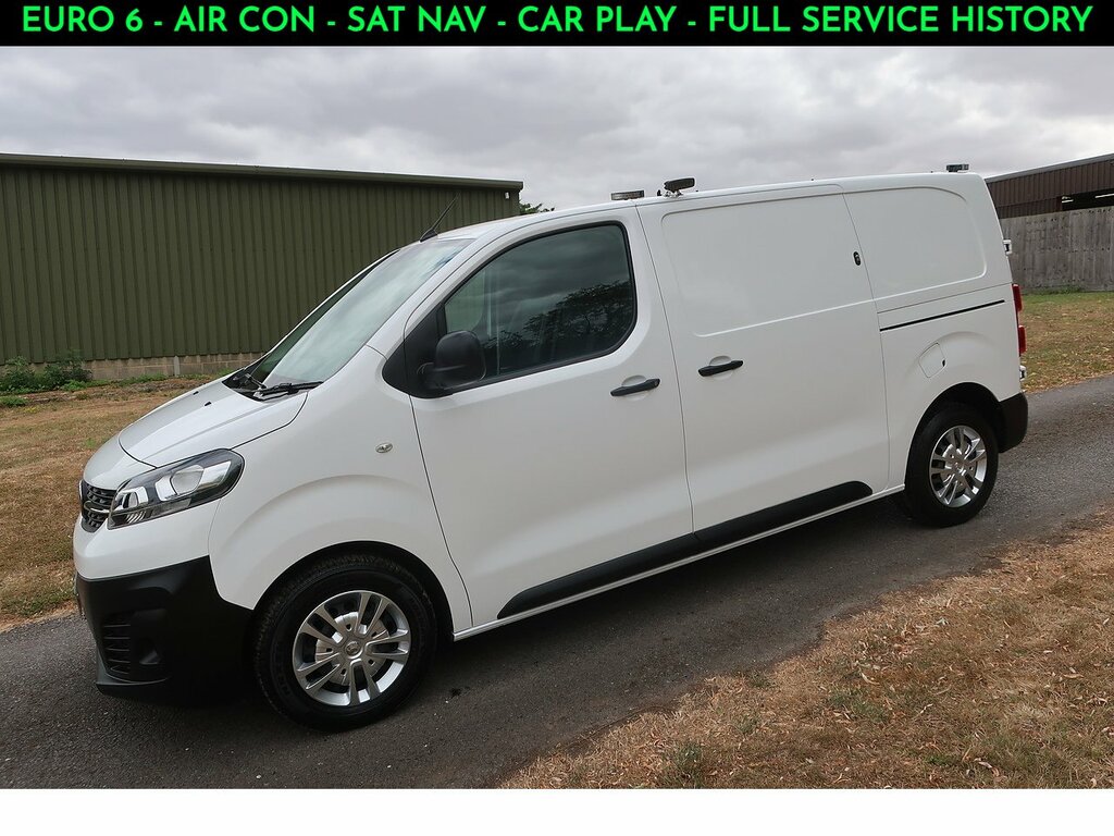 Vauxhall Vivaro 2.0 Turbo D 3100 Dynamic Panel Van 6Dr Manu White