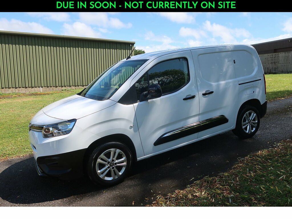 Toyota Proace City 1.5 Bluehdi Design Short Panel Van White