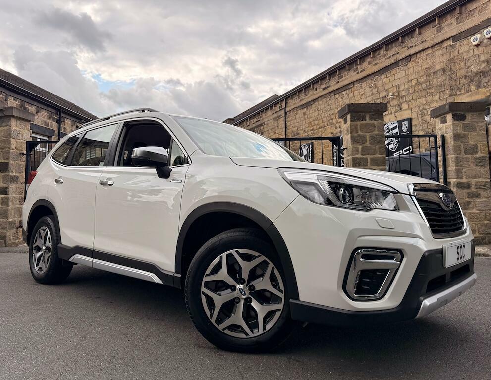 Subaru Forester Subaru Estate 2.0I E-boxer Xe Lineartronic Gold #1