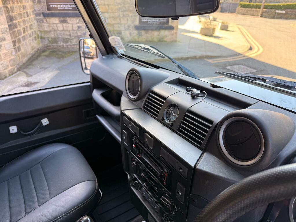 Land Rover Defender 110 Defender 110 County Td Green #33