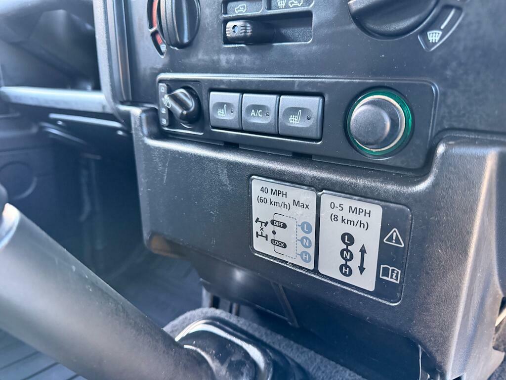 Land Rover Defender 110 Spectre Edition 110 Td Dc 2.4 Green #32