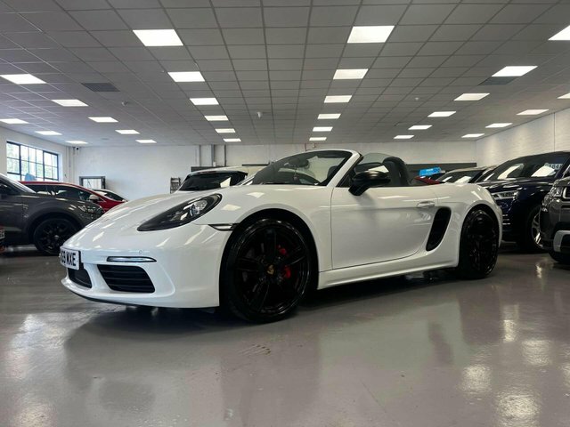 Porsche 718 Boxster 718 Boxster White