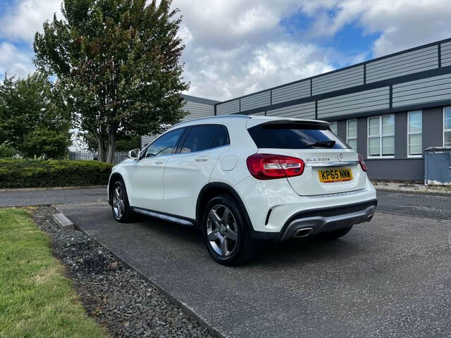 Mercedes-Benz GLA Class Gla 200 D Amg White #3