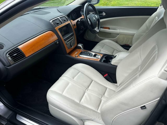 Jaguar XK 4.2 V8 60 Coupe Euro 4 300 Ps Green #15