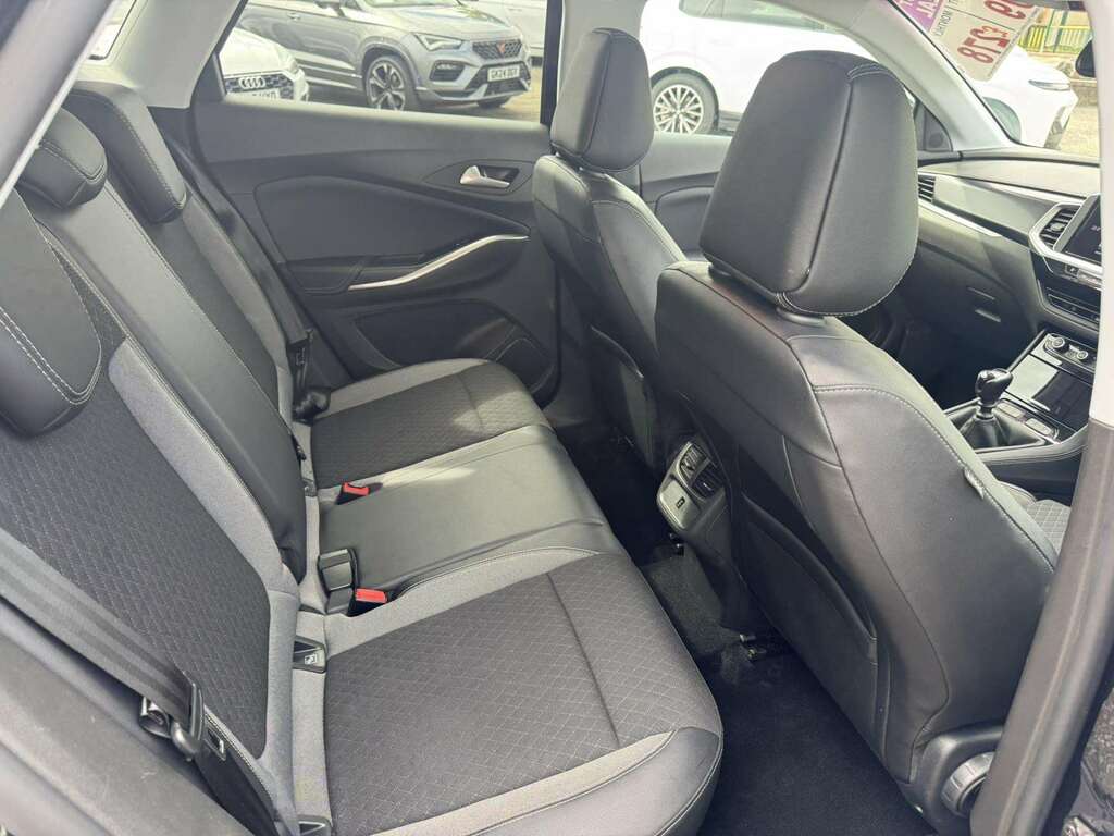 Vauxhall Grandland Ultimate Red #10