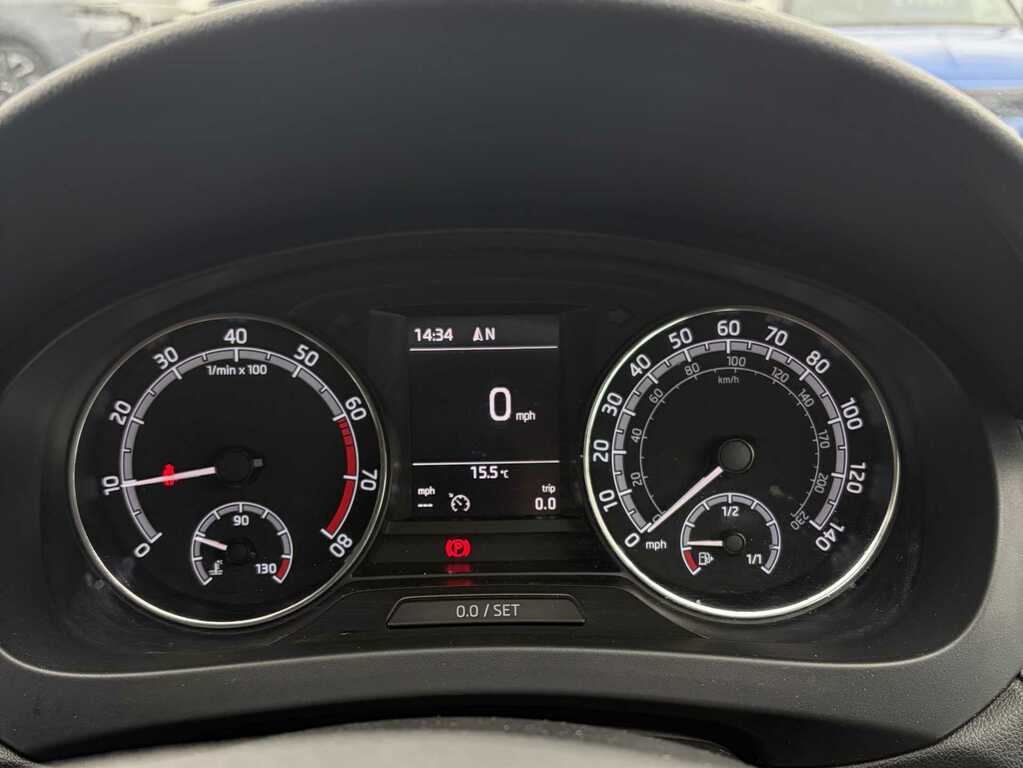 Skoda Rapid Spaceback 1.0 Tsi Se Sport Hatchback Euro Red #18