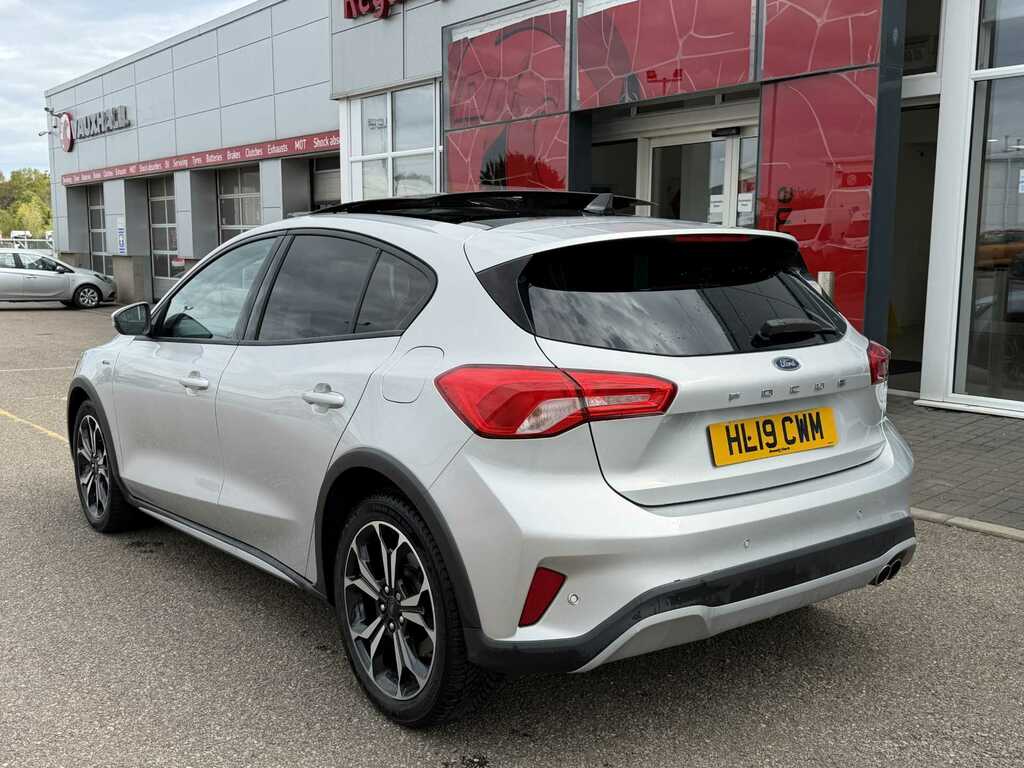 Ford Focus Active X  #5