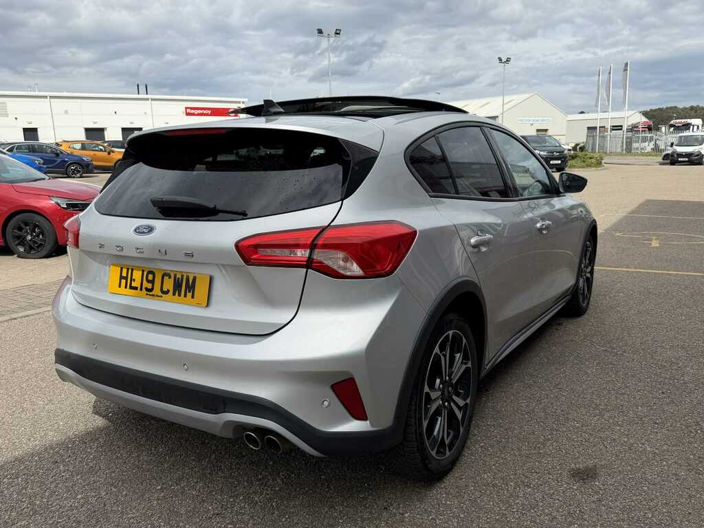 Ford Focus Active X  #3