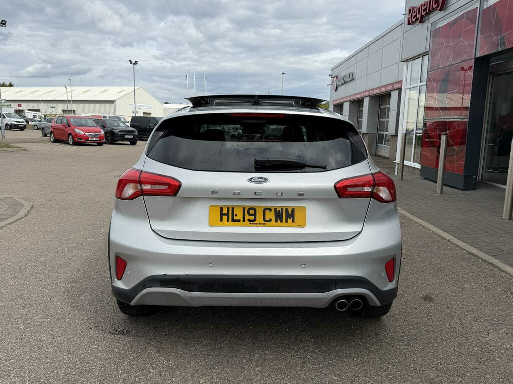 Ford Focus Active X  #4