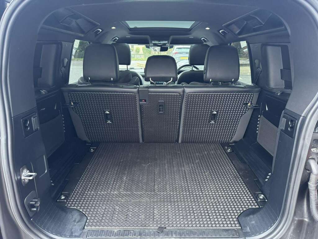 Land Rover Defender 3.0 P400 Xs Edition 110 7 Seat Black #24
