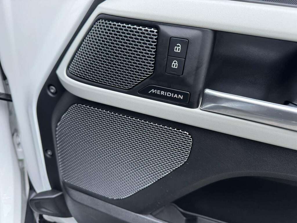 Land Rover Defender 3.0 P400 Xs Edition 110 7 Seat Black #26