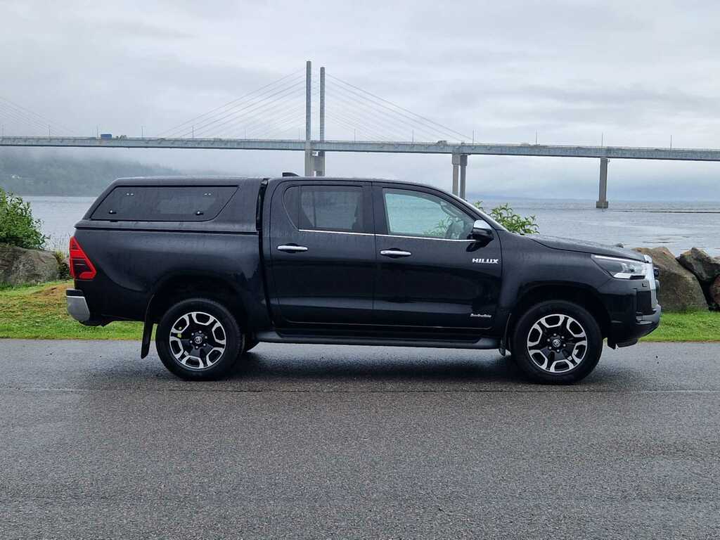 Toyota HILUX Invincible D-4d 4Wd Dcb #2