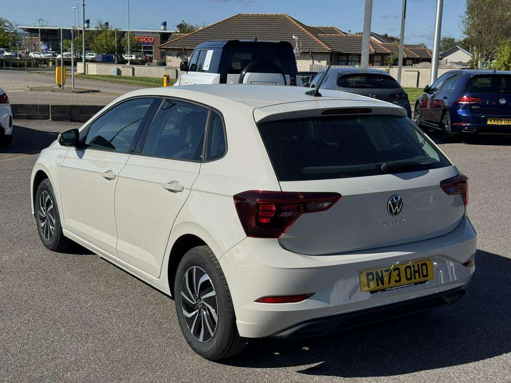 Volkswagen Polo Life PN73OHO #4