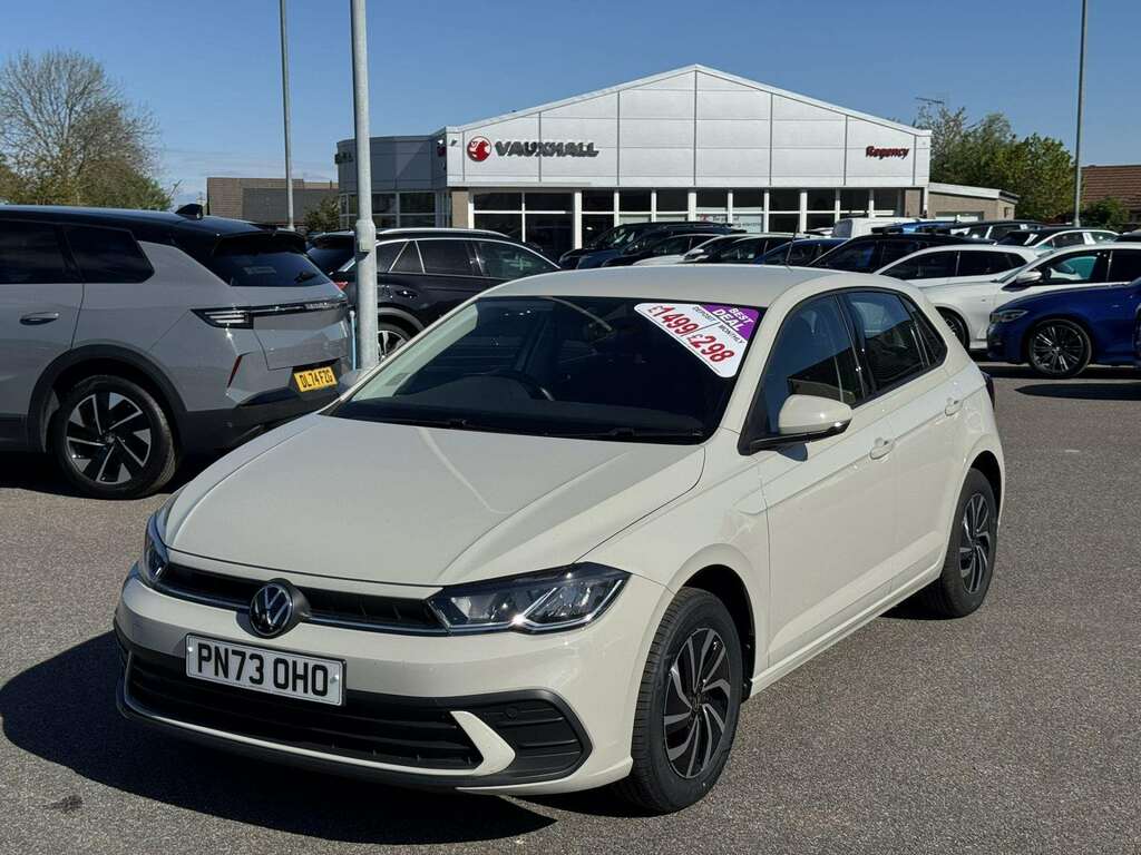 Volkswagen Polo Life PN73OHO #3