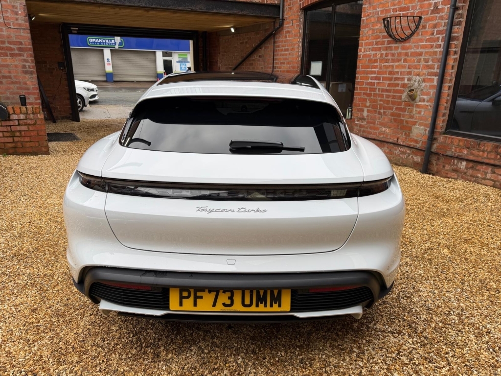 Porsche Taycan Performance Plus 93.4Kwh Turbo Sport Turismo White #5